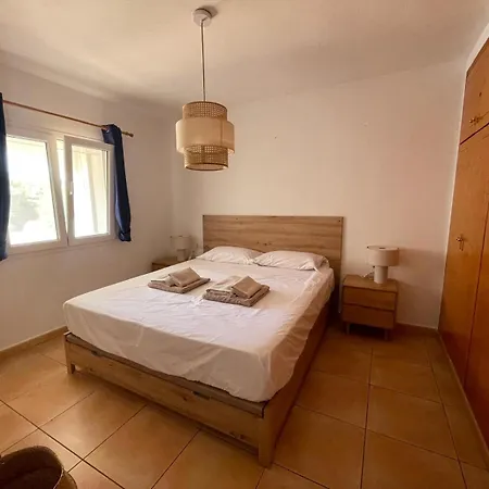 Casa Trebaluger - 6 People Villa